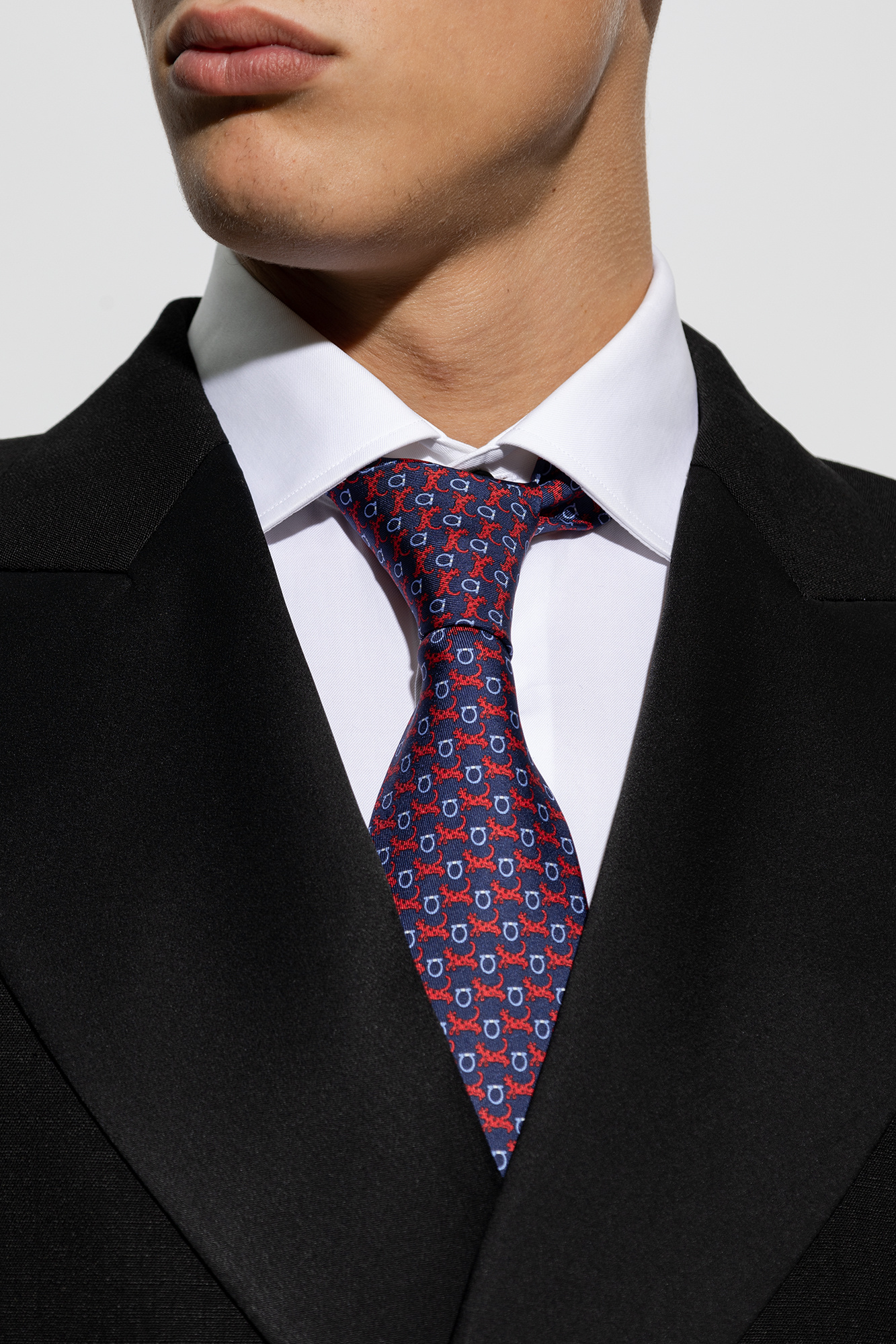 Ferragamo black outlet tie